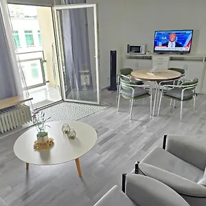 Apartment`s Nr 2 In Stadtmitte Stuttgart
